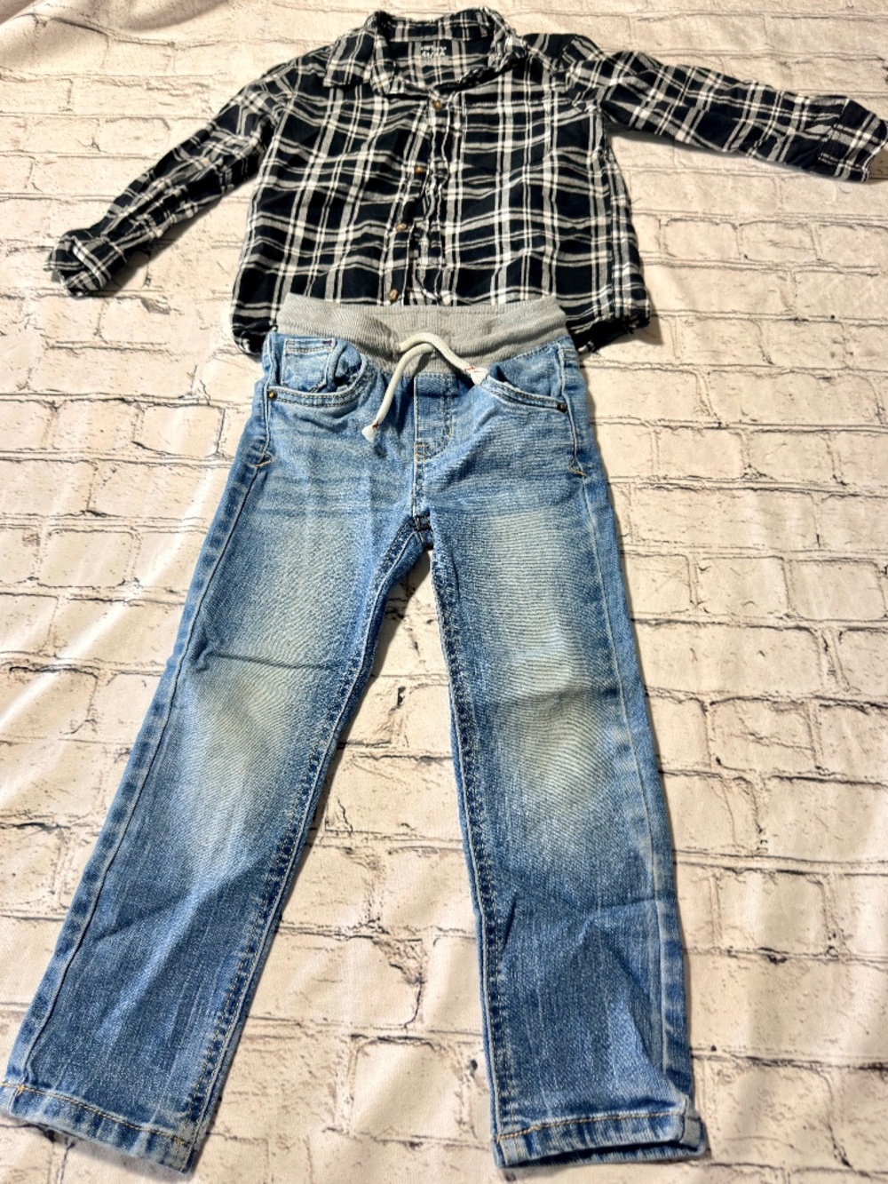 4T Carter's Cat & Jack B&W Plaid Button-down Flannel Shirt Pull-on Jeans Set